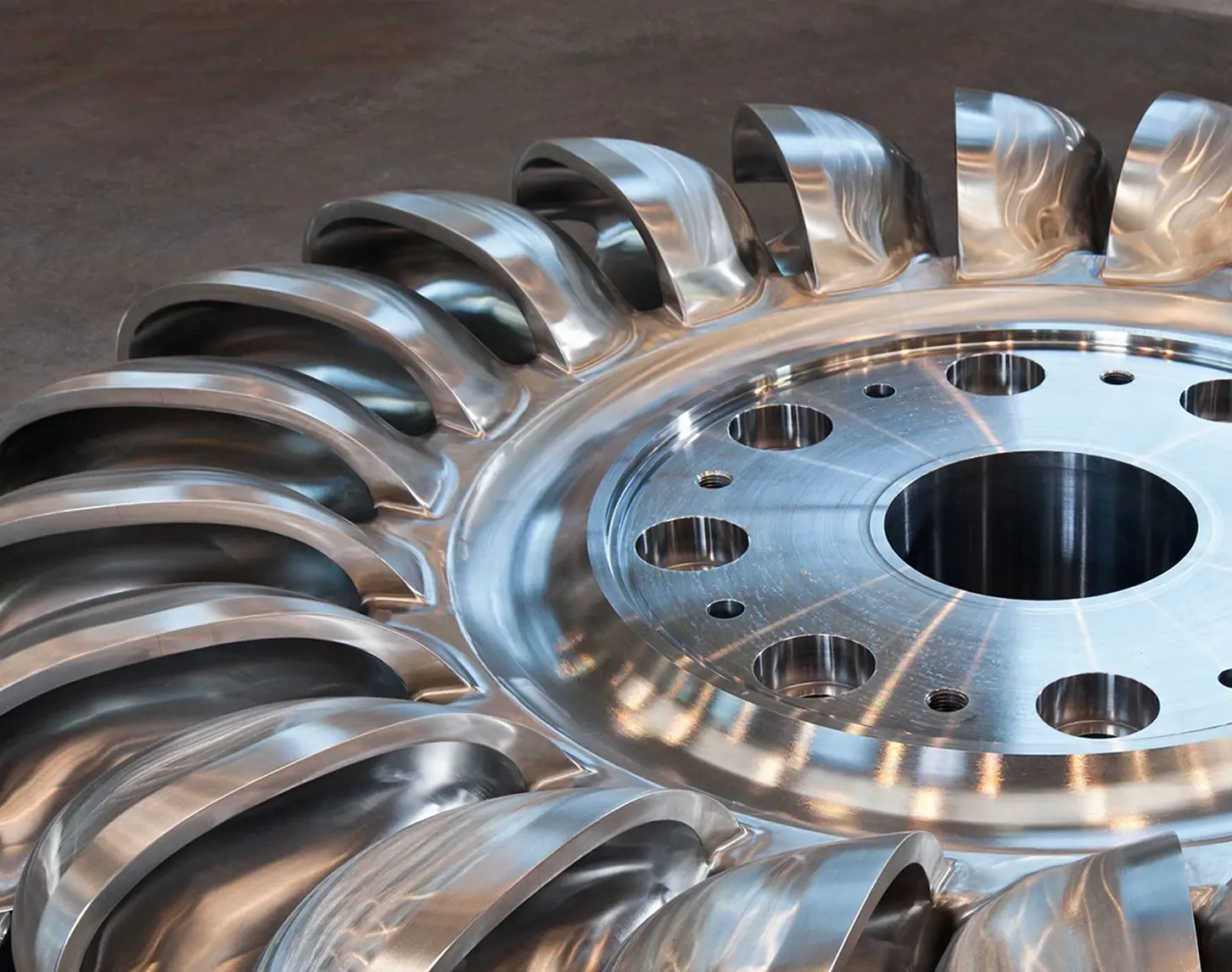 Kraftwerksvermessung – Pelton-Turbinenrad, Präzisionsvermessung im Kraftwerk